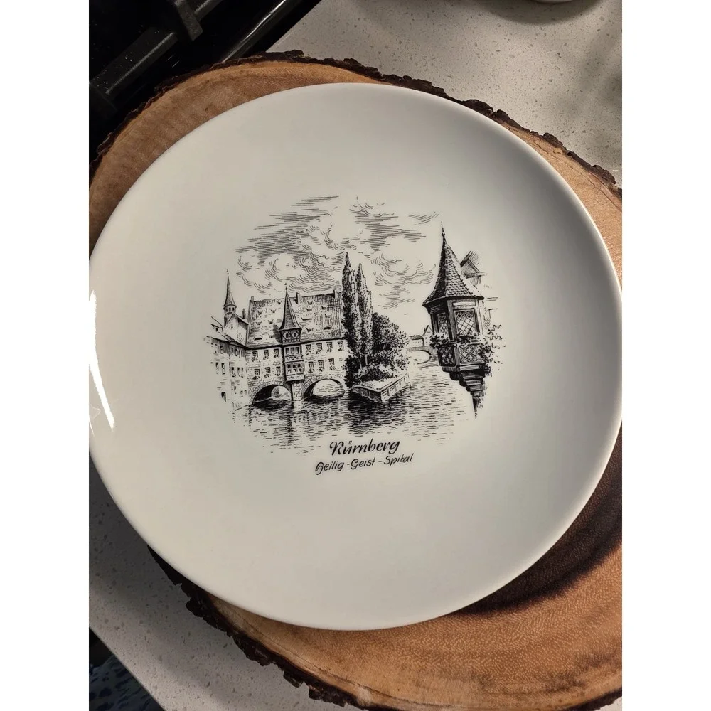 Kaiser Porzellan VTG German‎ Souvenir Porcelin Set of 2 Wall Plates